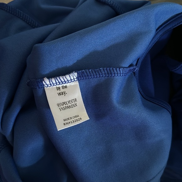 Blue fitted romper with cut out details - Picture 5 of 5